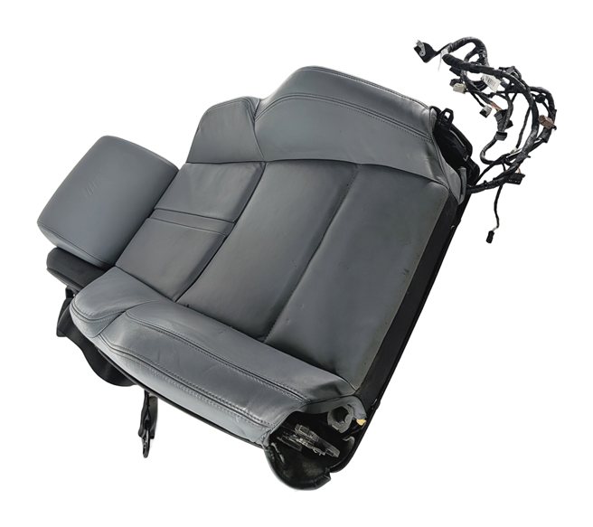 Thumbnail 2: 2008 BMW M3 (E90) FRONT RIGHT SEAT BACK (Grey) w/ HEADREST & SEATBELT (Black)