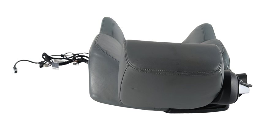 Thumbnail 6: 2008 BMW M3 (E90) FRONT RIGHT SEAT BACK (Grey) w/ HEADREST & SEATBELT (Black)