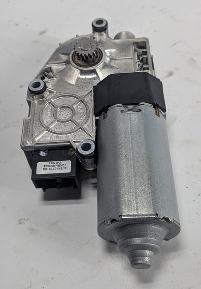 Thumbnail 3: 2011-2018 PORSCHE CAYENNE (958) PANORAMIC SUNROOF MOTOR SUN ROOF WINDOW MOTOR