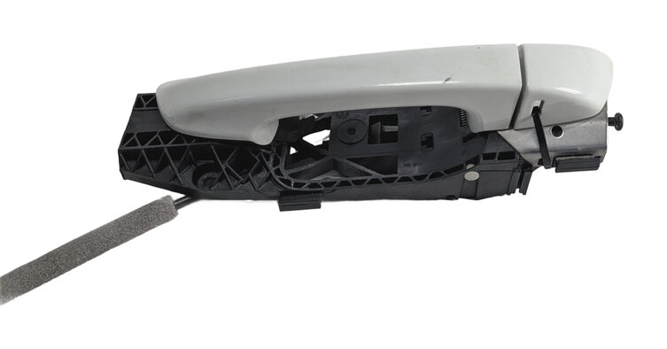 Thumbnail 3: 2011-2018 PORSCHE CAYENNE (958) FRONT LEFT DRIVER EXTERIOR DOOR HANDLE (White)