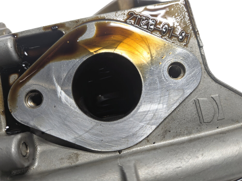 Thumbnail 4: 2013-2014 PORSCHE CAYENNE (958) 4.8L M48.02 ENGINE OIL FLUID LUBRICATION PUMP