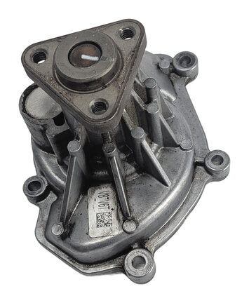 Thumbnail 5: 2013-2014 PORSCHE CAYENNE (958) 4.8L M48.02 ENGINE MECHANICAL WATER COOLANT PUMP