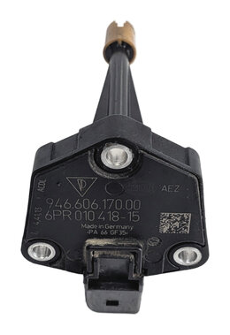 Thumbnail 2: 2013-2014 PORSCHE CAYENNE (958) 4.8L M48.02 ENGINE OIL LEVEL SENSOR SENDER UNIT
