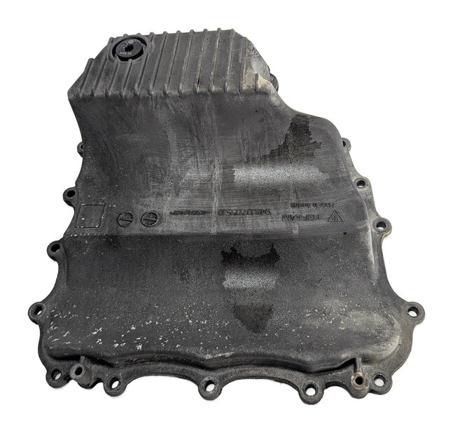 Thumbnail 3: 2011-2018 PORSCHE CAYENNE 958 4.8L M48 V8 ENGINE LOWER MOTOR OIL FLUID PAN SUMP