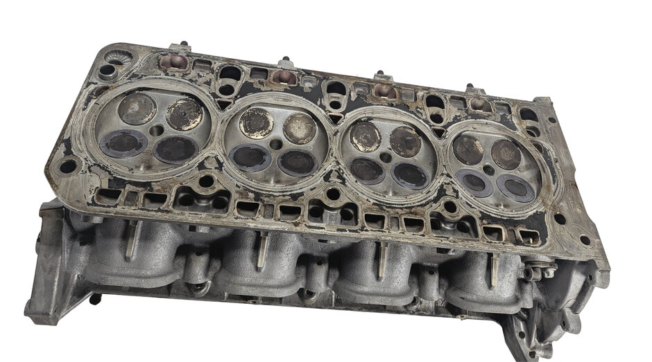 Thumbnail 2: 2013-2014 PORSCHE CAYENNE (958) 4.8L M48.02 V8 ENGINE RIGHT CYLINDER HEAD