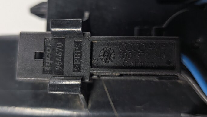 Thumbnail 8: 2014 PORSCHE CAYENNE (958) REAR RIGHT DOOR ASHTRAY STORAGE TRAY BIN INSERT