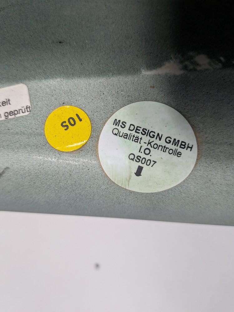 Thumbnail 4: 2011-2014 PORSCHE CAYENNE (958) REAR SPOILER WING TRIM BEZEL w/ 3rd BRAKE LIGHT