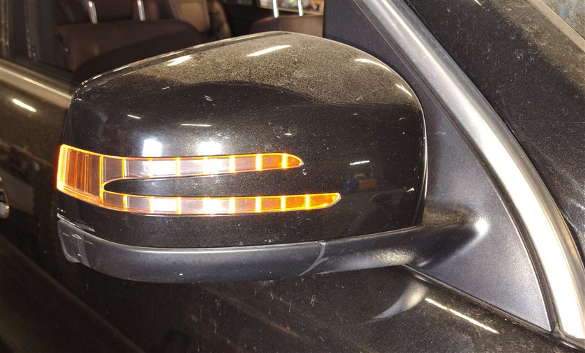 Thumbnail 2: 2013-2016 MERCEDES GL350 GL450 GL550 (X166) RIGHT CAMERA DOOR MIRROR (Black)