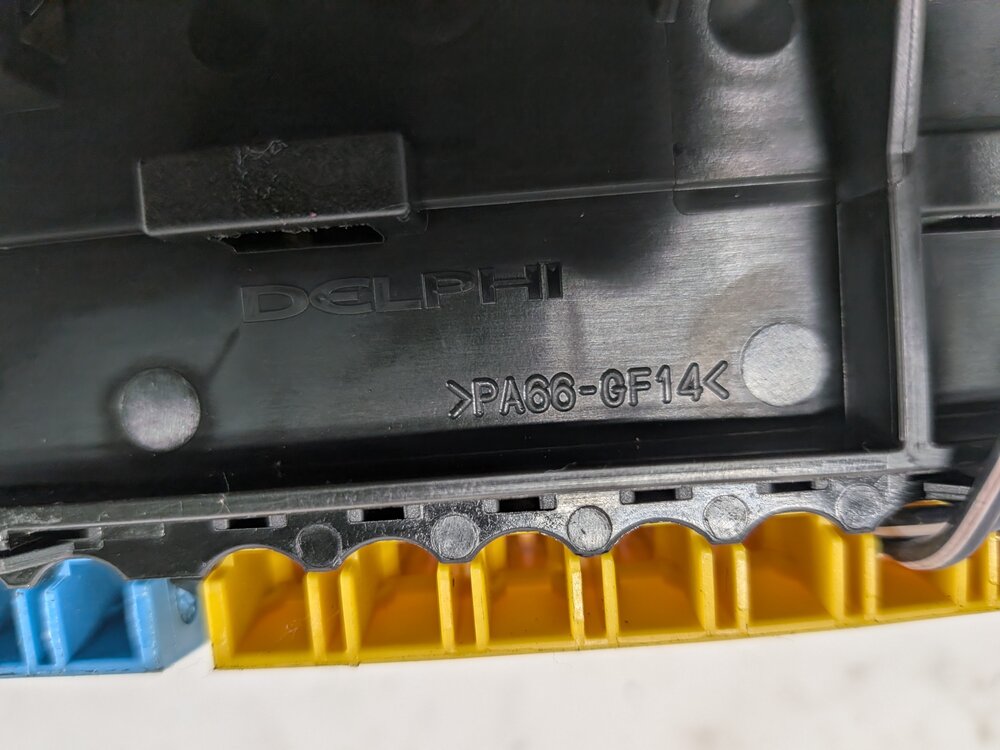 Thumbnail 10: 2013-2016 MERCEDES GL350 GL450 GL550 GL63 X166 FRONT POWER DISTRIBUTION FUSE BOX