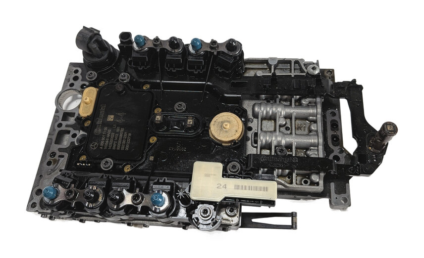 Thumbnail 2: 15-20 MERCEDES C E S GL ML W205 W212 W/X166 W222 TRANSMISSION VALVE BODY w/PLATE