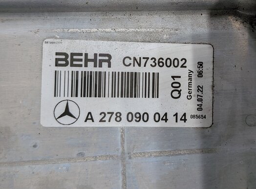 Thumbnail 8: 11-20 MERCEDES E GL ML S W212 W166 W221 X166 4.6L INTAKE MANIFOLD w/ INTERCOOLER