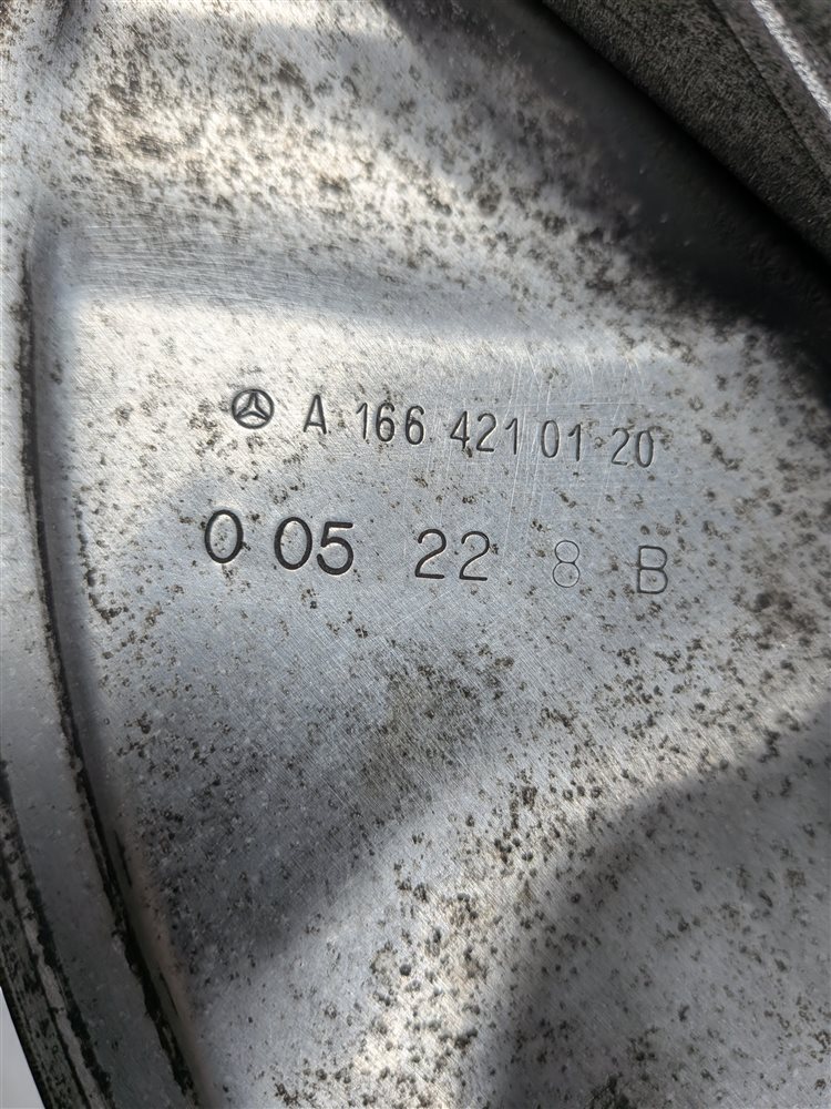 Thumbnail 10: 12-19 MERCEDES GL GLE GLS ML (W166 X166) FRONT LEFT SPINDLE KNUCKLE WHEEL HUB