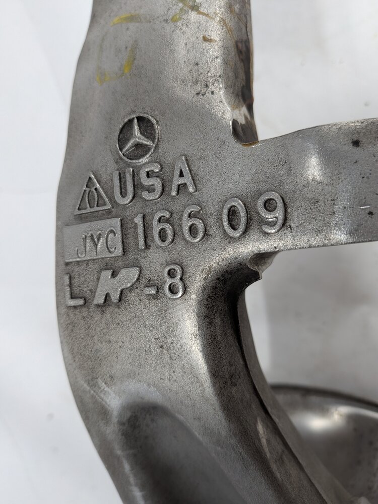 Thumbnail 11: 12-19 MERCEDES GL GLE GLS ML (W166 X166) FRONT LEFT SPINDLE KNUCKLE WHEEL HUB