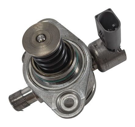 Thumbnail 7: 11-20 MERCEDES E S SL GL (W205 W166 W212 X166 X253) V8 LEFT MECHANICAL FUEL PUMP
