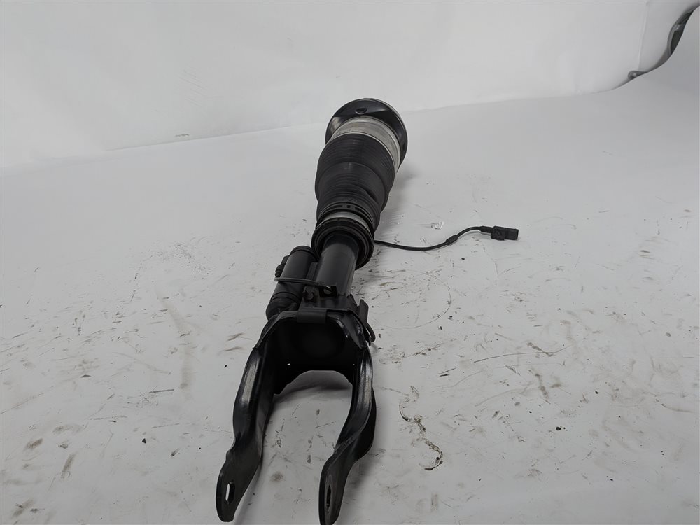 Thumbnail 7: 2012-2019 MERCEDES GL350 GL450 GL550 ML550 (W166 X166) LEFT FRONT ADAPTIVE SHOCK