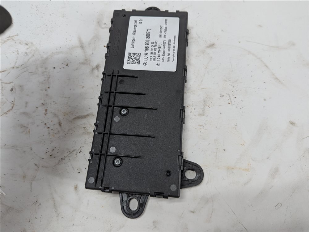 Thumbnail 3: 2013-2015 MERCEDES GL ML CLASS (W166 X166) AIRMATIC SUSPENSION CONTROL MODULE