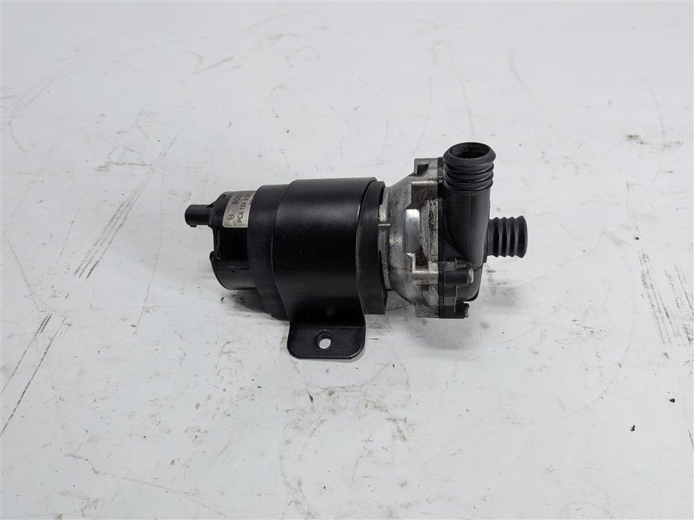 2015 MERCEDES GL550 X166 4.6L (278.928) ENGINE INTERCOOLER AUXILIARY WATER PUMP
