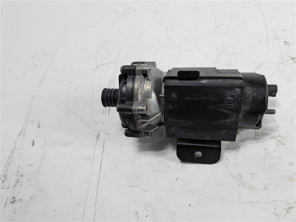 Thumbnail 6: 2015 MERCEDES GL550 X166 4.6L (278.928) ENGINE INTERCOOLER AUXILIARY WATER PUMP