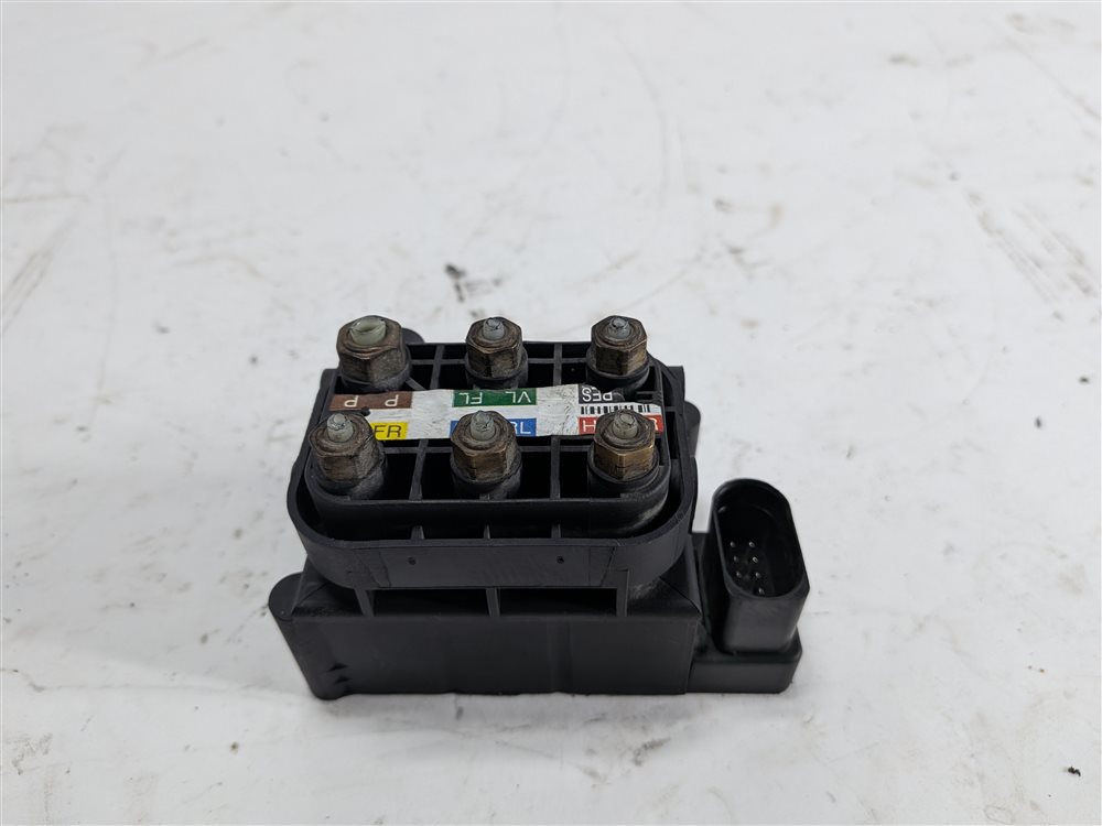 2015 MERCEDES GL550 (X166) AIRMATIC AIR SUSPENSION VALVE BLOCK SOLENOID MANIFOLD