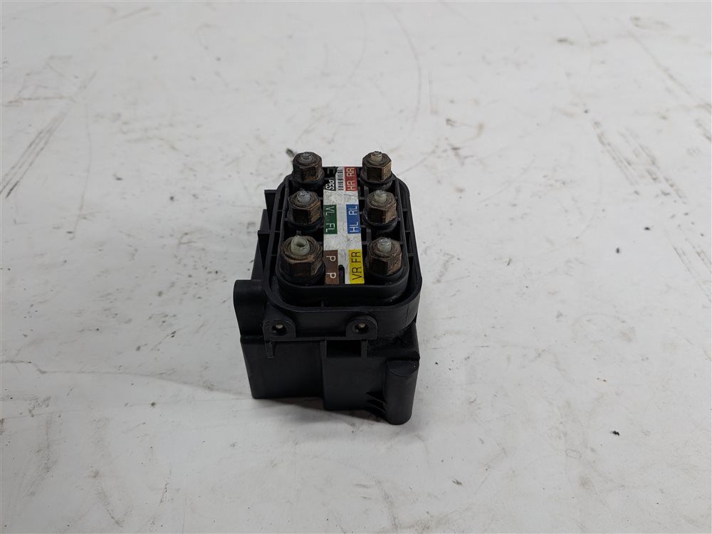 Thumbnail 3: 2015 MERCEDES GL550 (X166) AIRMATIC AIR SUSPENSION VALVE BLOCK SOLENOID MANIFOLD