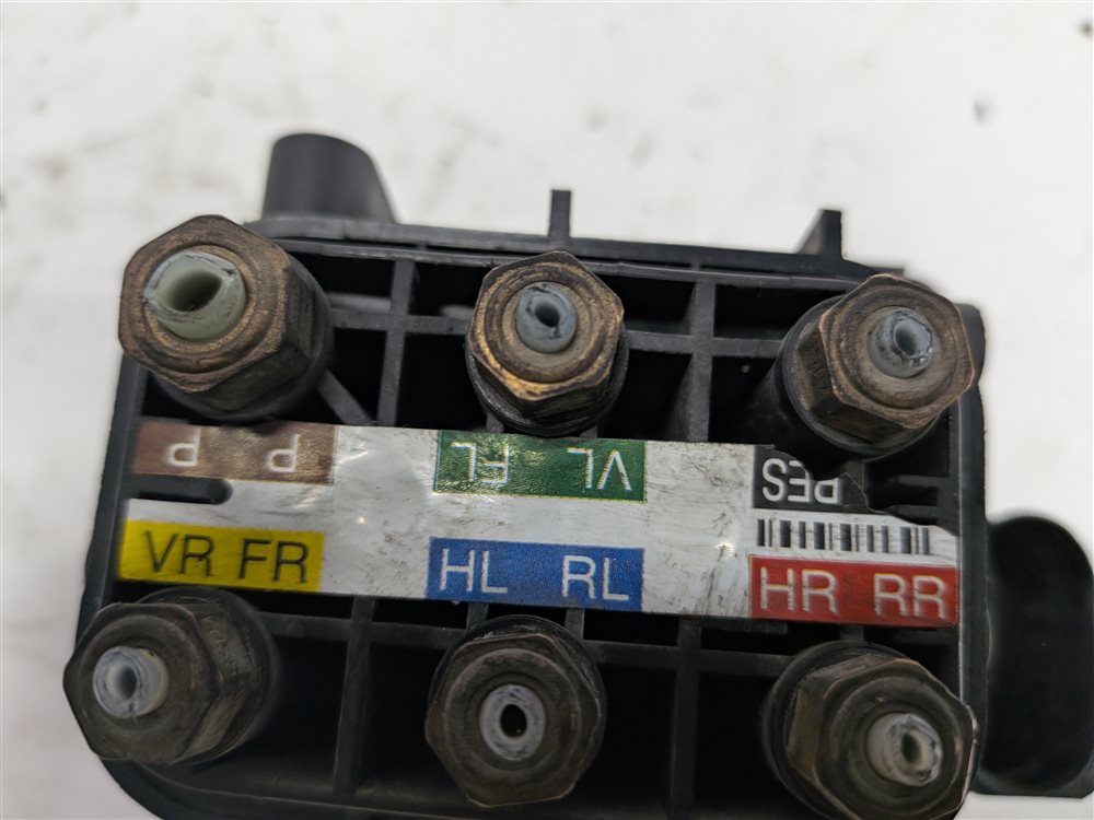 Thumbnail 8: 2015 MERCEDES GL550 (X166) AIRMATIC AIR SUSPENSION VALVE BLOCK SOLENOID MANIFOLD