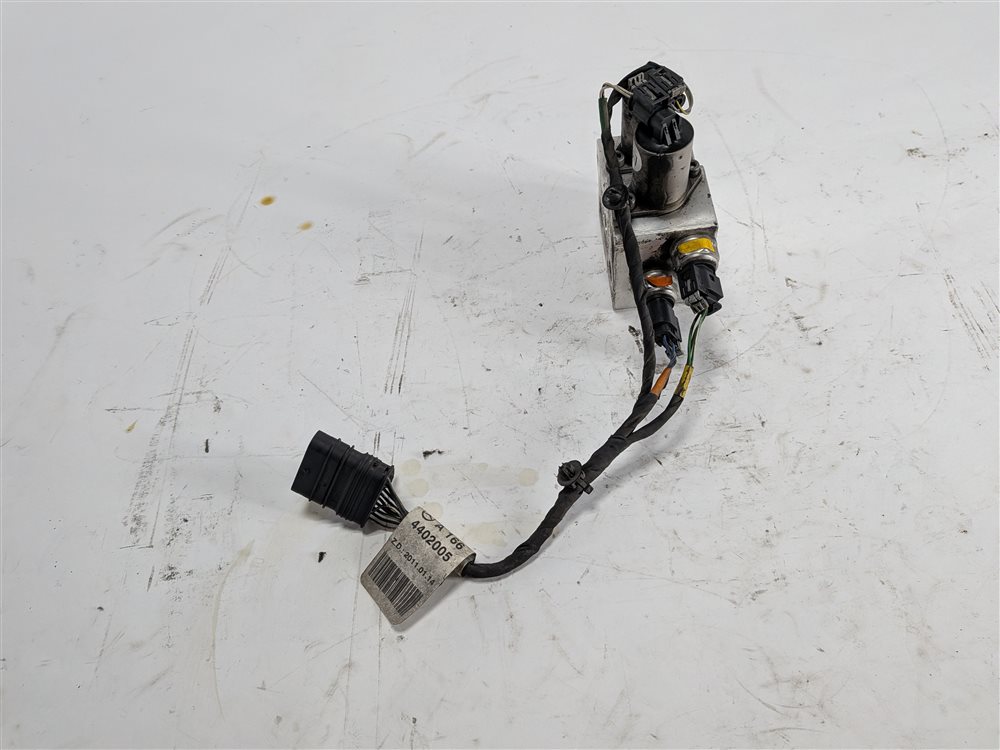 Thumbnail 3: 2015 MERCEDES GL550 (X166) REAR ACTIVE SWAY BAR STABILIZER HYDRAULIC VALVE BLOCK
