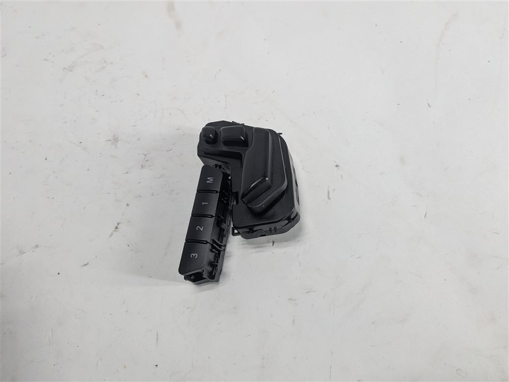 Thumbnail 3: 2015 MERCEDES GL550 X166 FRONT RIGHT PASSENGER POWER SEAT ADJUST SWITCH MEMORY