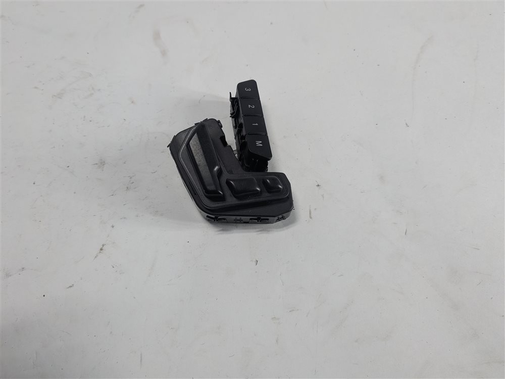Thumbnail 5: 2015 MERCEDES GL550 X166 FRONT RIGHT PASSENGER POWER SEAT ADJUST SWITCH MEMORY