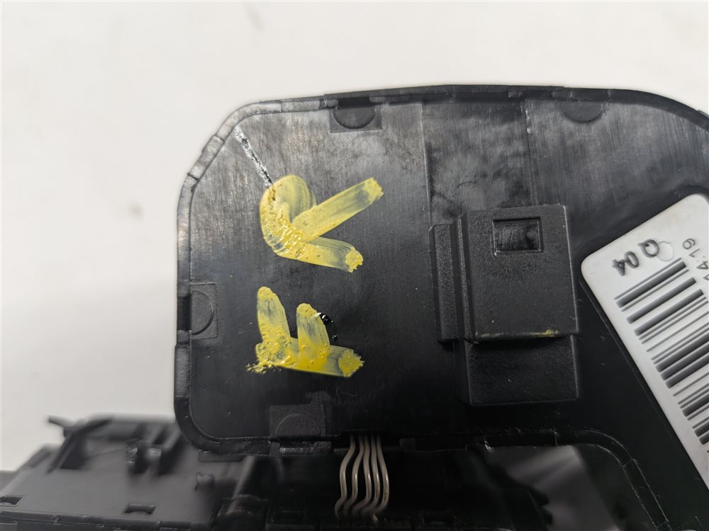 Thumbnail 7: 2015 MERCEDES GL550 X166 FRONT RIGHT PASSENGER POWER SEAT ADJUST SWITCH MEMORY
