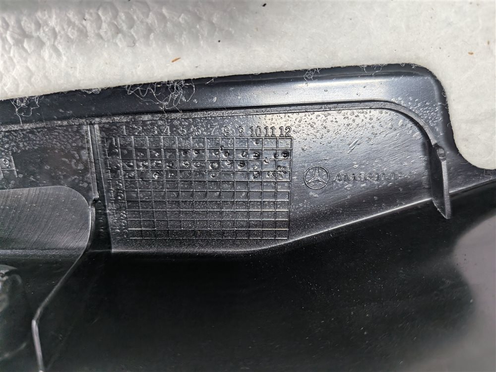 Thumbnail 4: 2015 MERCEDES GL550 (X166) REAR TRUNK CARGO SILL SCUFF PLATE STEP PROTECTOR TRIM