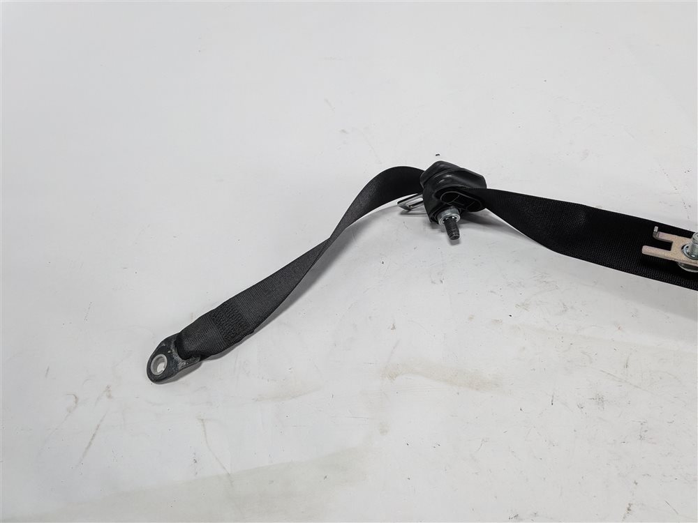 Thumbnail 4: 2015 MERCEDES GL550 (X166) REAR RIGHT 2ND ROW SEAT SEATBELT RETRACTOR (Black)