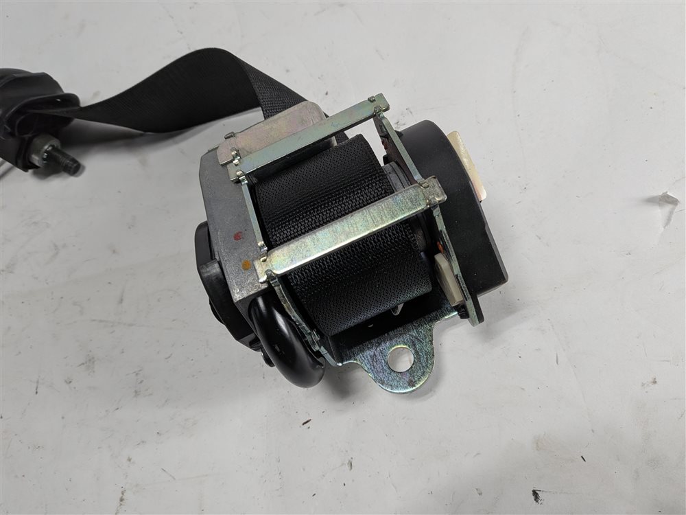 Thumbnail 3: 2015 MERCEDES GL550 (X166) REAR LEFT 3RD ROW SEAT SEATBELT RETRACTOR (Black)