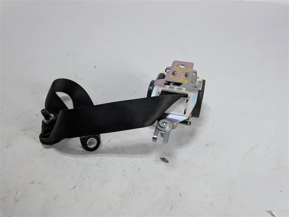 2015 MERCEDES GL550 (X166) REAR LEFT 2ND ROW SEAT SEATBELT RETRACTOR (Black)