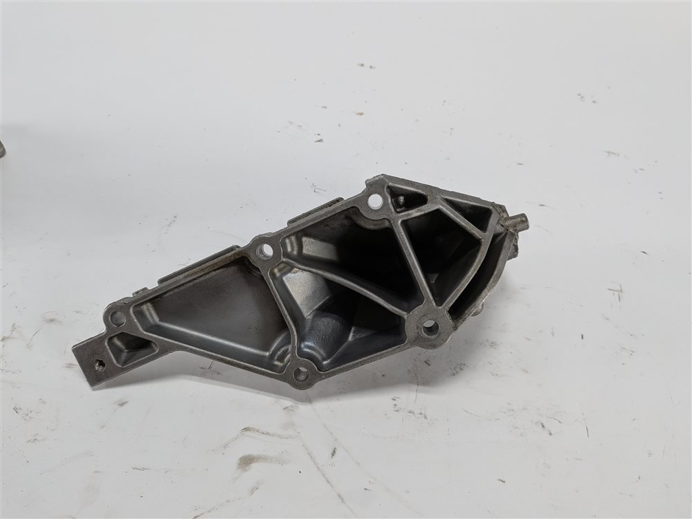 Thumbnail 8: 2015 MERCEDES GL550 (X166) 4.6L 278.928 ENGINE MOTOR MOUNT SUPPORT BRACKET SET/2