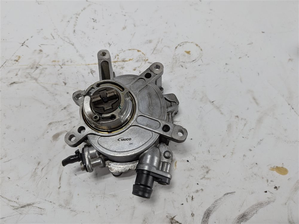 Thumbnail 4: 2015 MERCEDES GL550 (X166) 4.6L (278.928) ENGINE VAICO BRAKE BOOSTER VACUUM PUMP