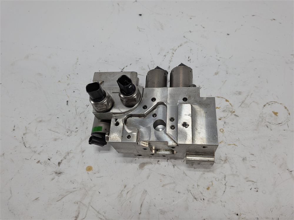 Thumbnail 2: 2015 MERCEDES GL550 (X166) ACTIVE CURVE SYSTEM HYDRAULIC VALVE BLOCK SOLENOID