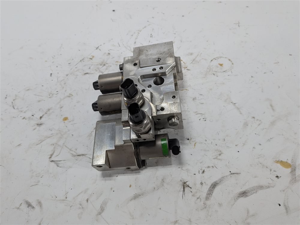 Thumbnail 3: 2015 MERCEDES GL550 (X166) ACTIVE CURVE SYSTEM HYDRAULIC VALVE BLOCK SOLENOID