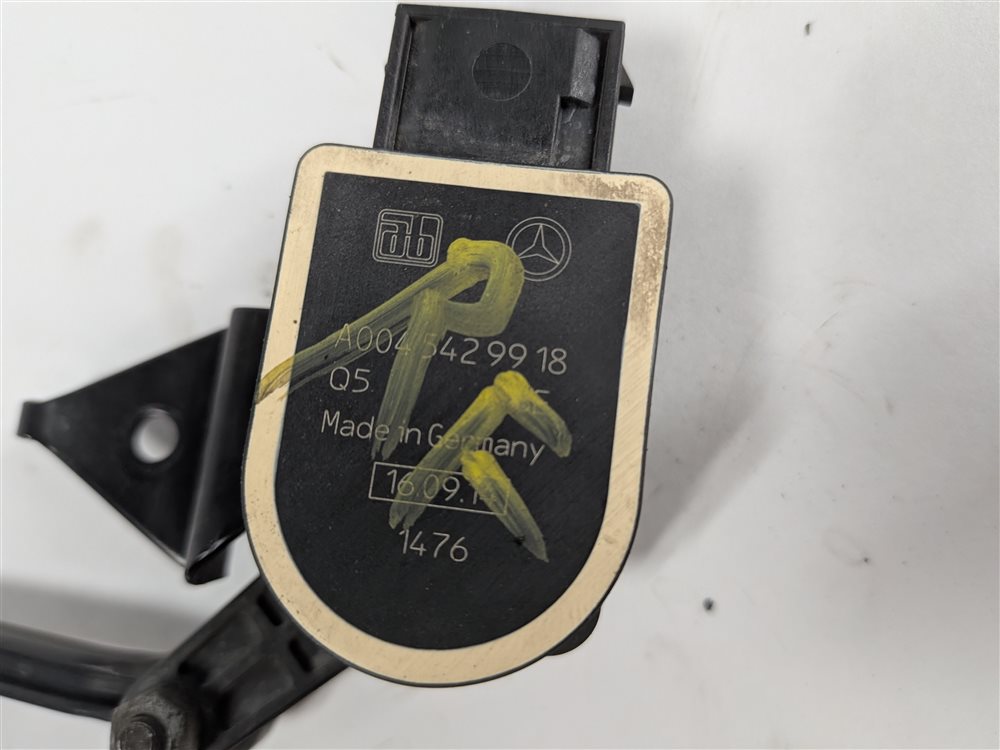 Thumbnail 7: 2015 MERCEDES GL550 X166 AIRMATIC AIR SUSPENSION RIDE HEIGHT LEVEL SENSOR SET/4