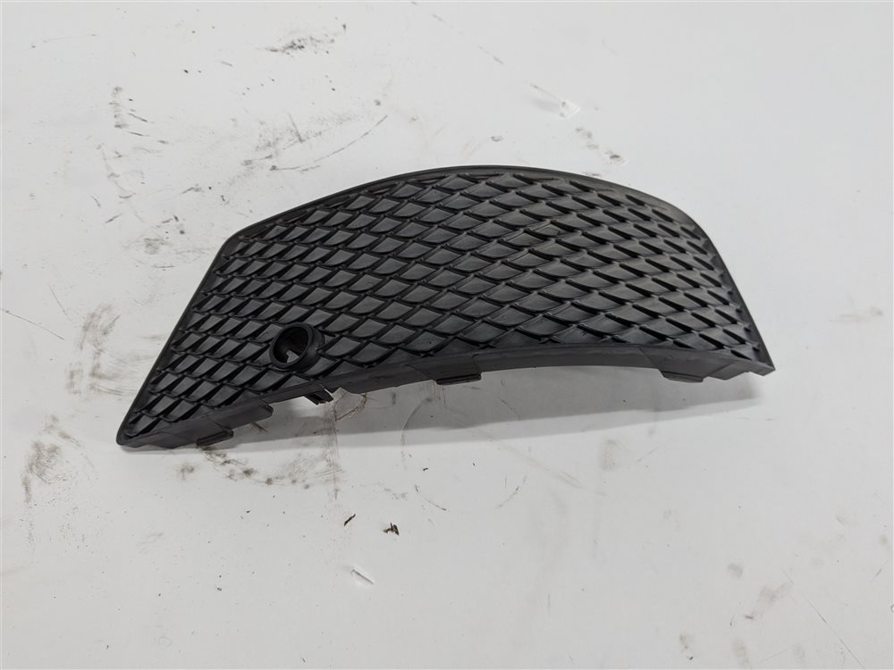 Thumbnail 3: 2015 MERCEDES GL550 X166 REAR BUMPER GRILLE LEFT/RIGHT SET/2 w/PDC HOLES (Black)