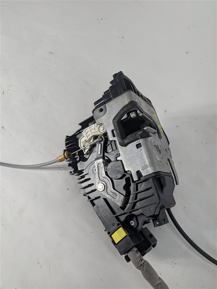 Thumbnail 7: 13-20 MERCEDES GL GLE GLS S FRONT RIGHT PASSENGER DOOR LATCH w/ SOFT CLOSE MOTOR