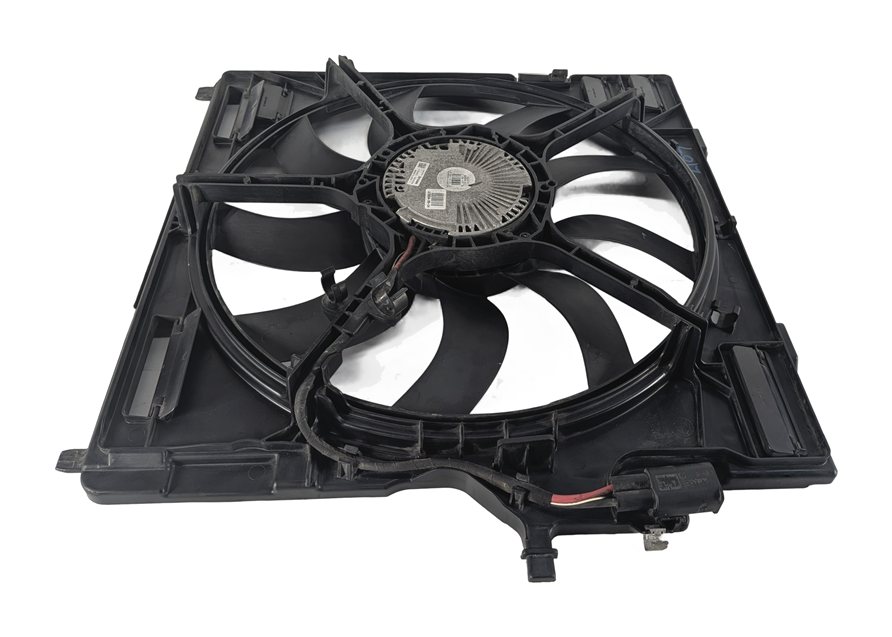 Thumbnail 2: 14-19 BMW X5 X6 (F15 F16) 4.4L N63 TURBO 850 WATT RADIATOR FAN & SHROUD ASSEMBLY
