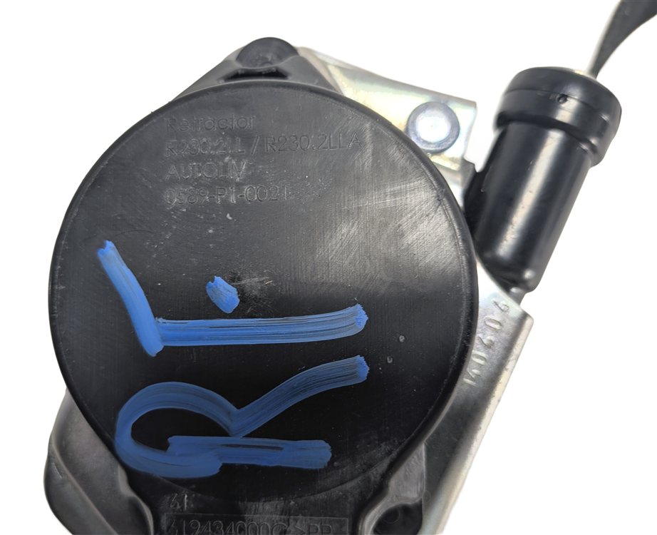 Thumbnail 15: 2014-2019 BMW X5 X6 (F15 F16) RIGHT FRONT PASSENGER SEATBELT RETRACTOR (Black)