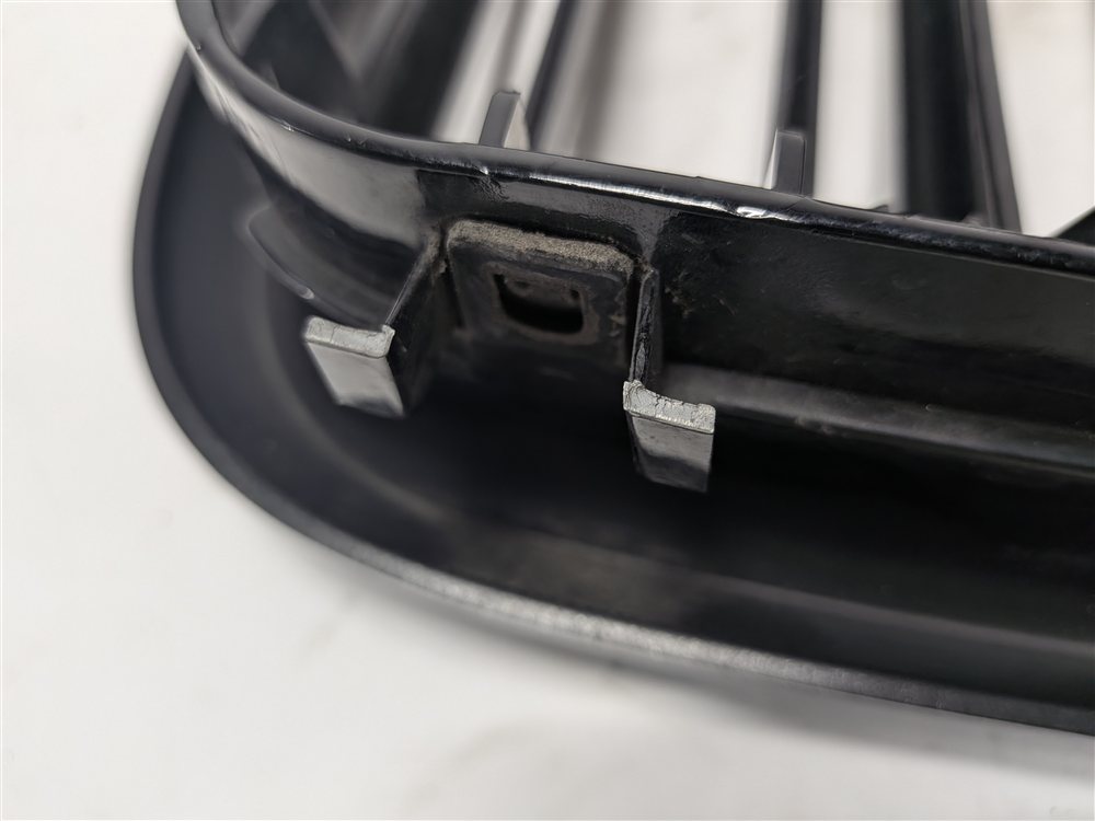 Thumbnail 8: 14-18 BMW X5 (F15) FRONT RIGHT UPPER KIDNEY GRILLE GLOSS BLACK W/O NIGHT VISION