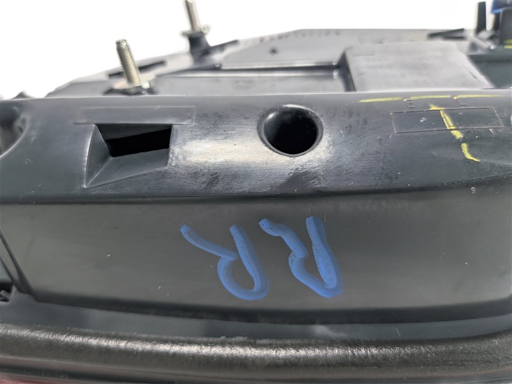 Thumbnail 7: 14-18 BMW X5 X5M ///M (F15 F85) RIGHT PASSENGER REAR INNER TAILLIGHT LIGHT LAMP