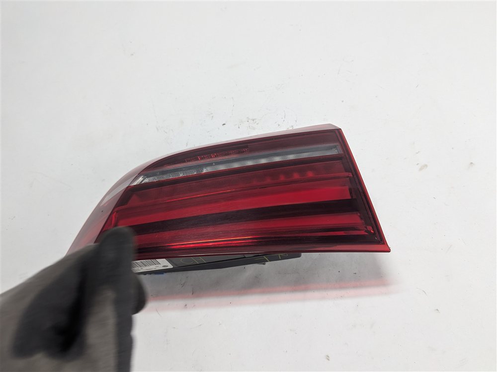 Thumbnail 4: 2014-2018 BMW X5 X5M ///M (F15 F85) LEFT DRIVER REAR INNER TAILLIGHT LIGHT LAMP