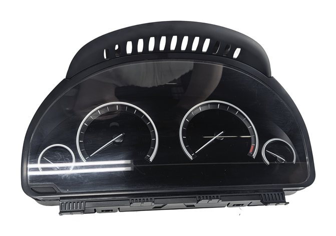 Thumbnail 2: 14-18 BMW X5 (F15) ANALOG SPEEDOMETER WITH SCREEN BELOW GUAGES (GAS MPH)