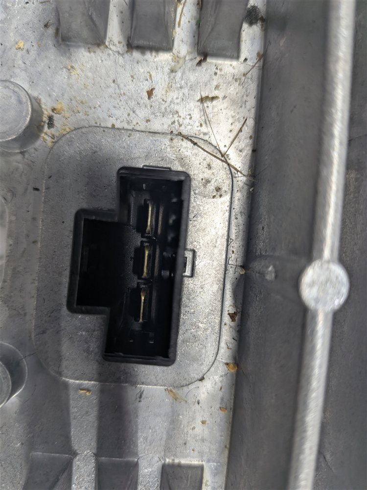 Thumbnail 7: 2014-2018 BMW X5 (F15) VOLTAGE CONVERTER CONTROL MODULE