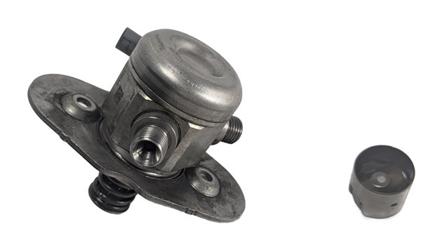 Thumbnail 2: 12-19 BMW 5 6 7 M5 M6 X5 X6 (F06 F10 F15 F16 F85) 4.4L HIGH PRESSURE FUEL PUMP