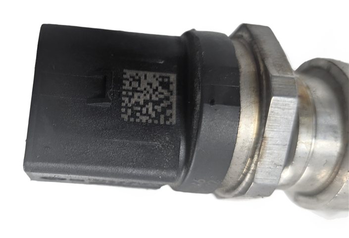 Thumbnail 10: 14-16 BMW X5 X6 F15 F16 4.4L N63 ENGINE FUEL RAIL SET/2 w/ INJECTOR LINES SENSOR