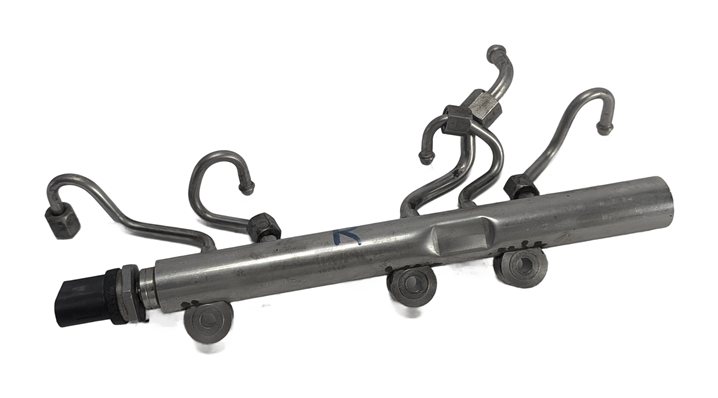 Thumbnail 6: 14-16 BMW X5 X6 F15 F16 4.4L N63 ENGINE FUEL RAIL SET/2 w/ INJECTOR LINES SENSOR